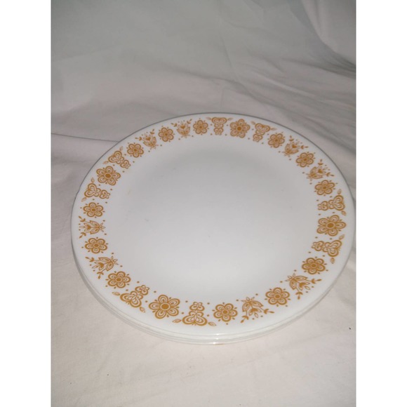 Corelle by corning butterfly gold dinner plates (set of 4) - Picture 3 of 5